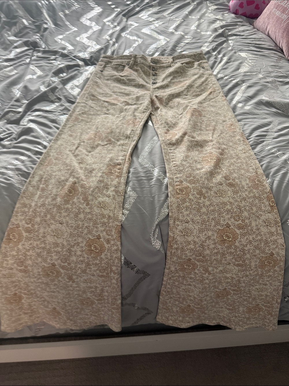 American Eagle Outfitters Beige Floral Wide Leg Jeans